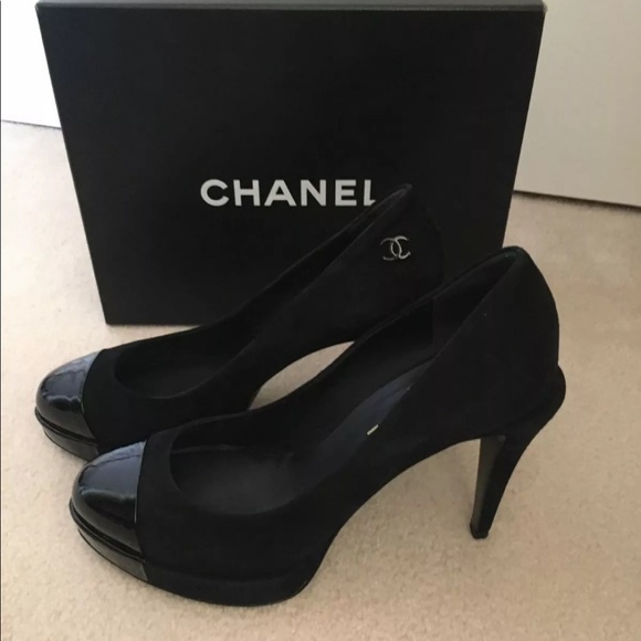 Chanel heels size 39.5 suede - Picture 2 of 6